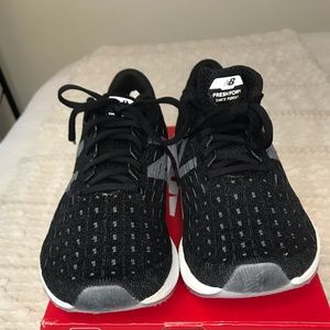 New Balance sneakers - still in box